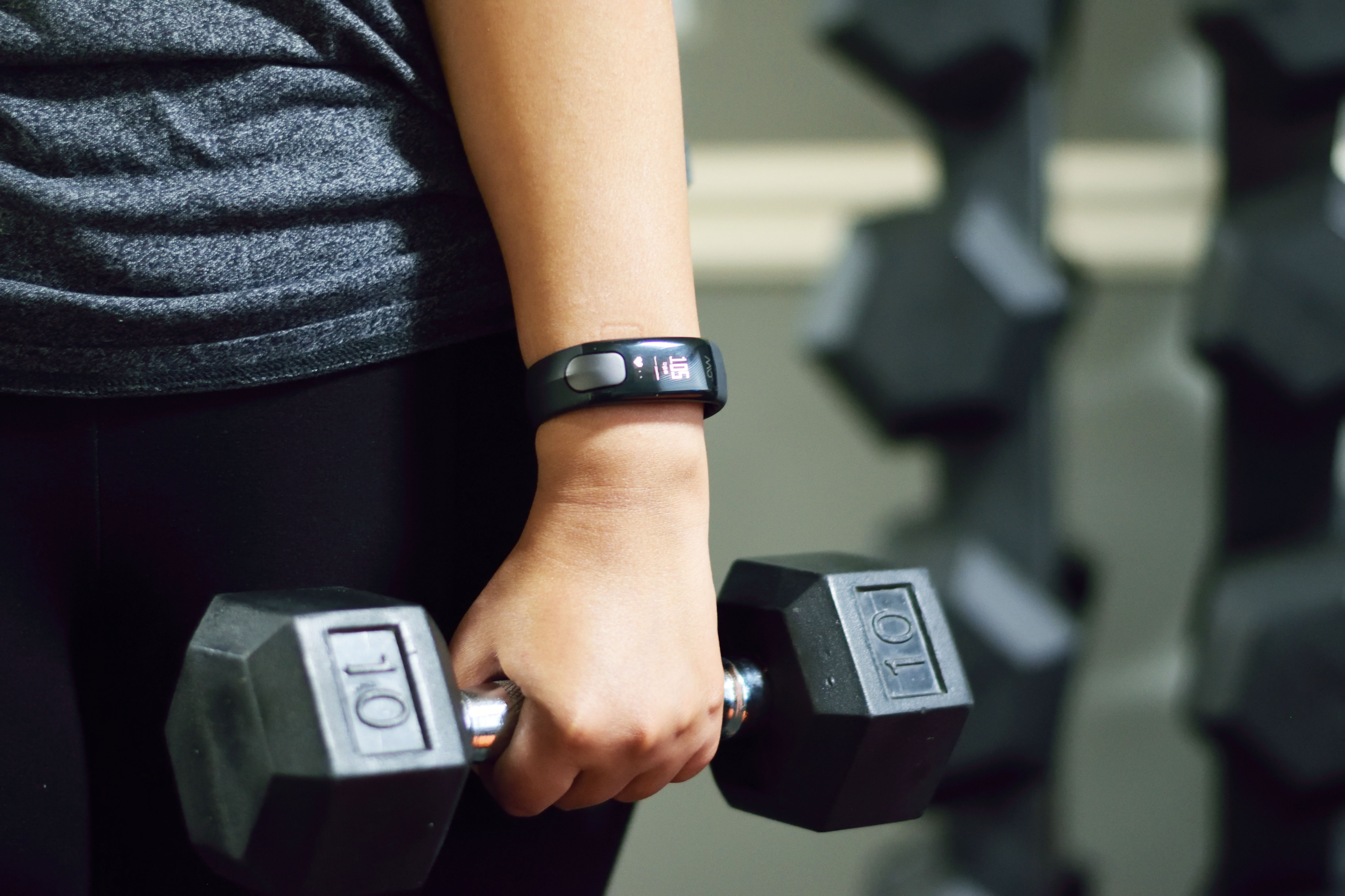 Always stay fit with Mio Global Slice Activity Tracker Watch
