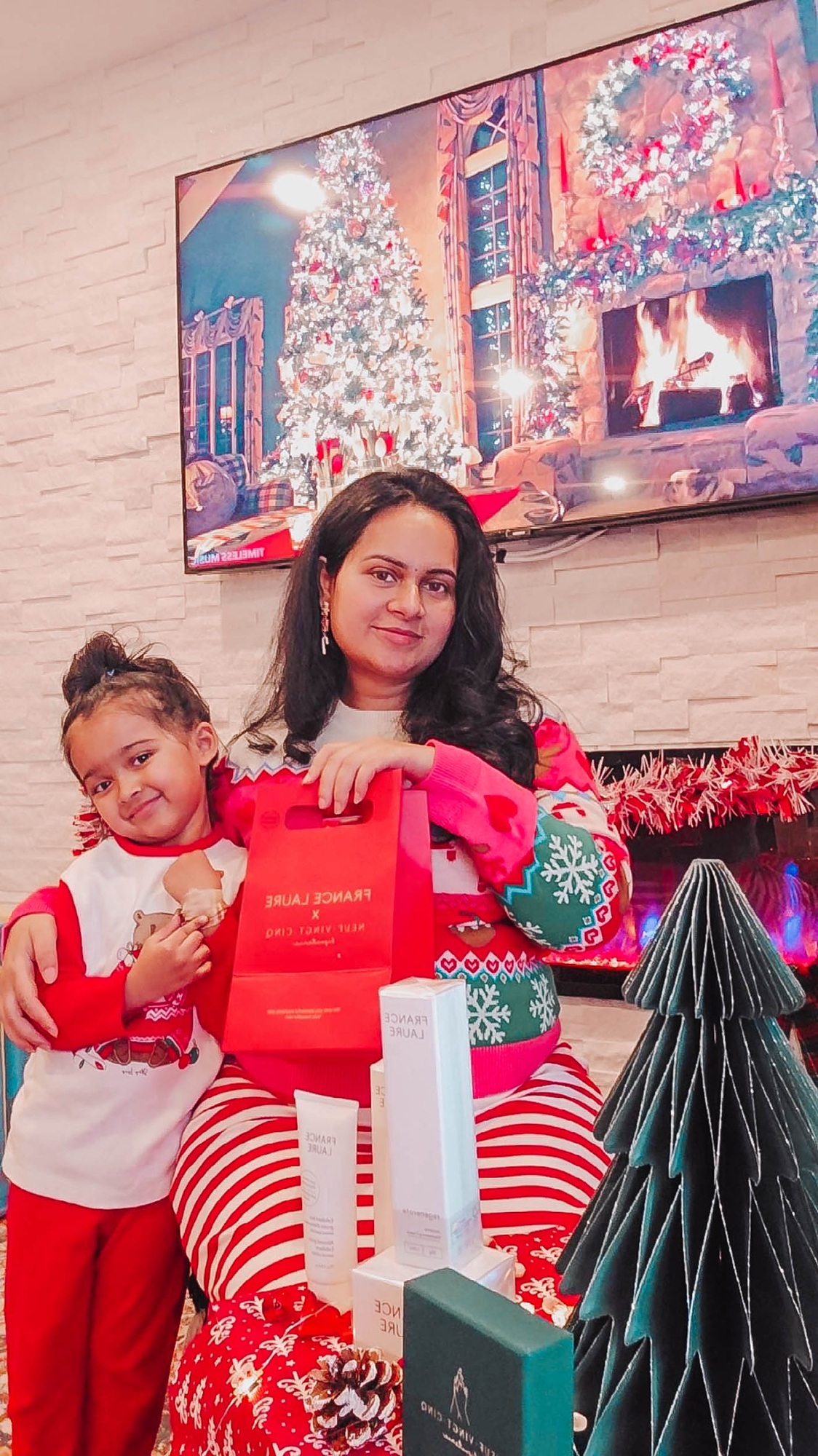 Holiday Gift Guide 2025 Canada | 15 Gift Ideas + Giveaways